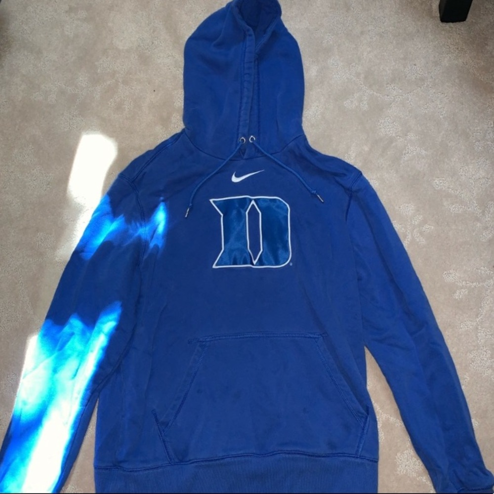 nike sweatshirt